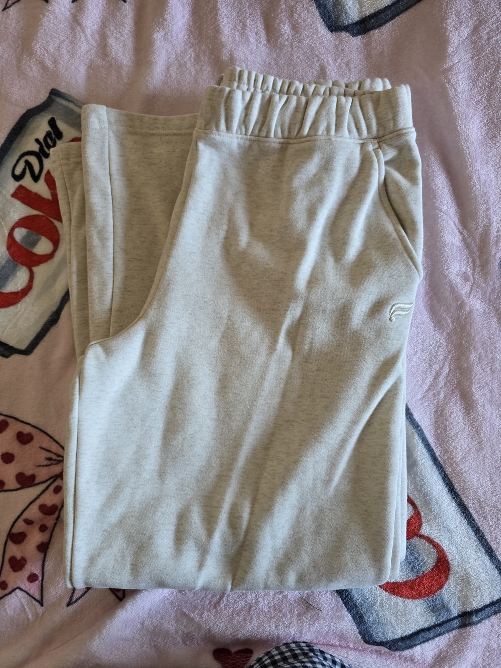 Fabletics Cream Elastic-Waist Joggers